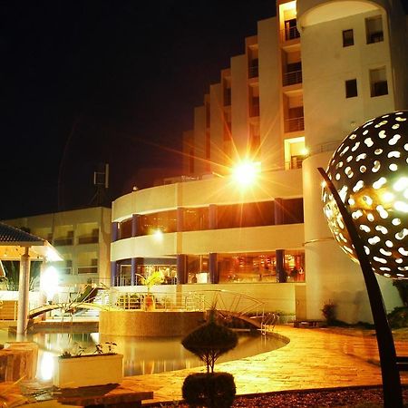 Radisson Blu Hotel Bamako Exterior foto
