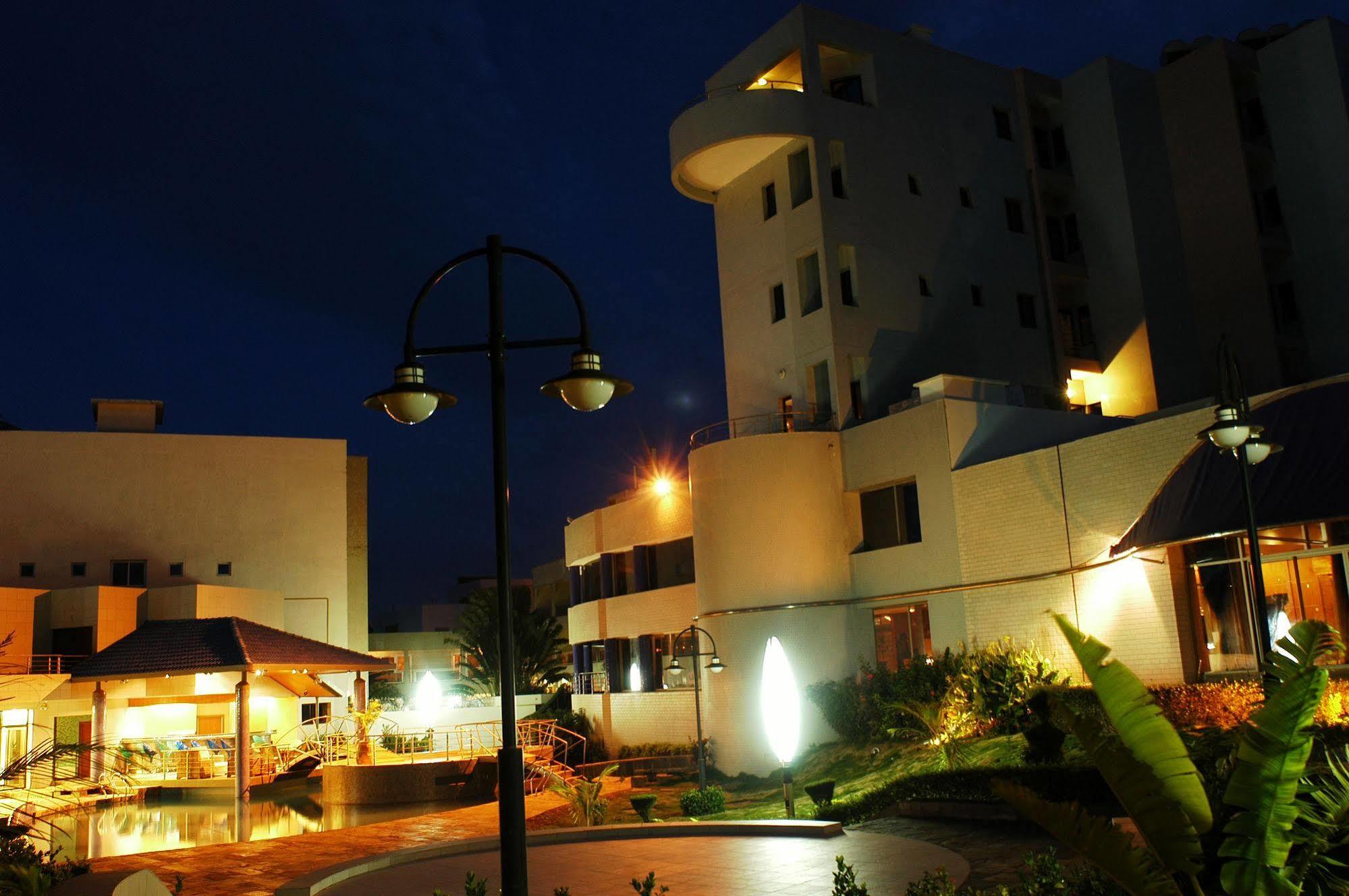Radisson Blu Hotel Bamako Exterior foto